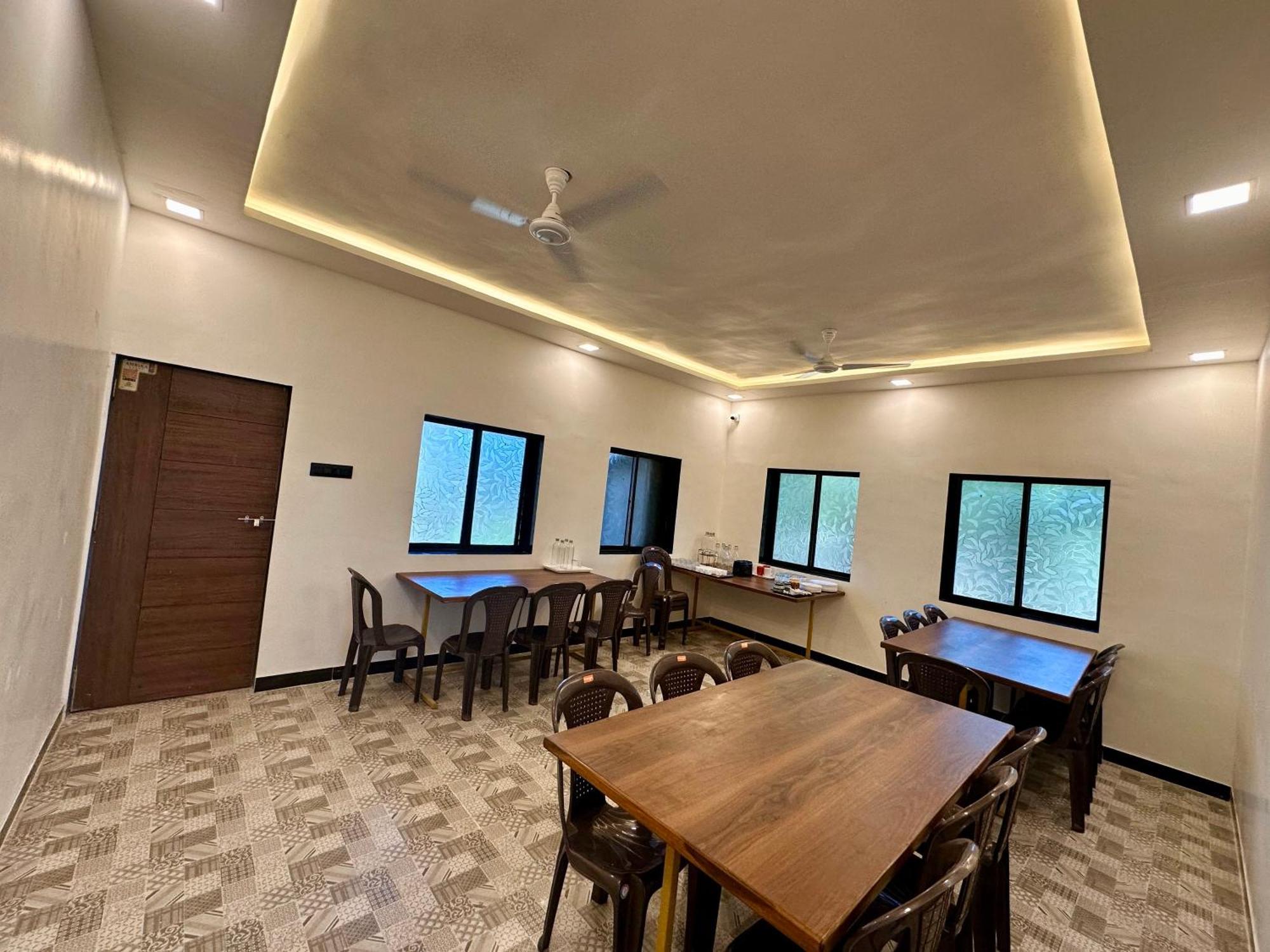 Sapphire Mansion Ξενοδοχείο Alībāg Εξωτερικό φωτογραφία