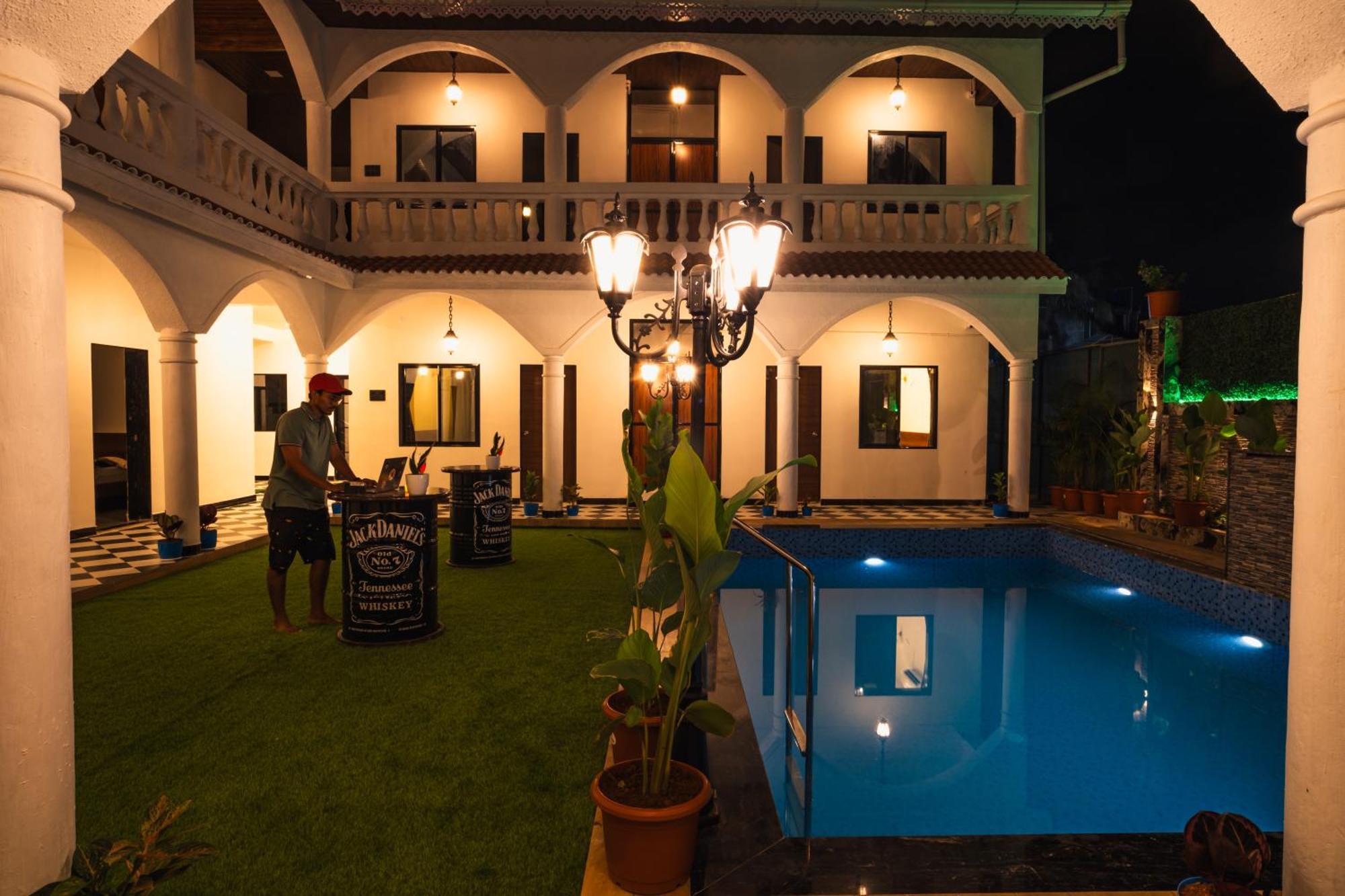 Sapphire Mansion Ξενοδοχείο Alībāg Εξωτερικό φωτογραφία