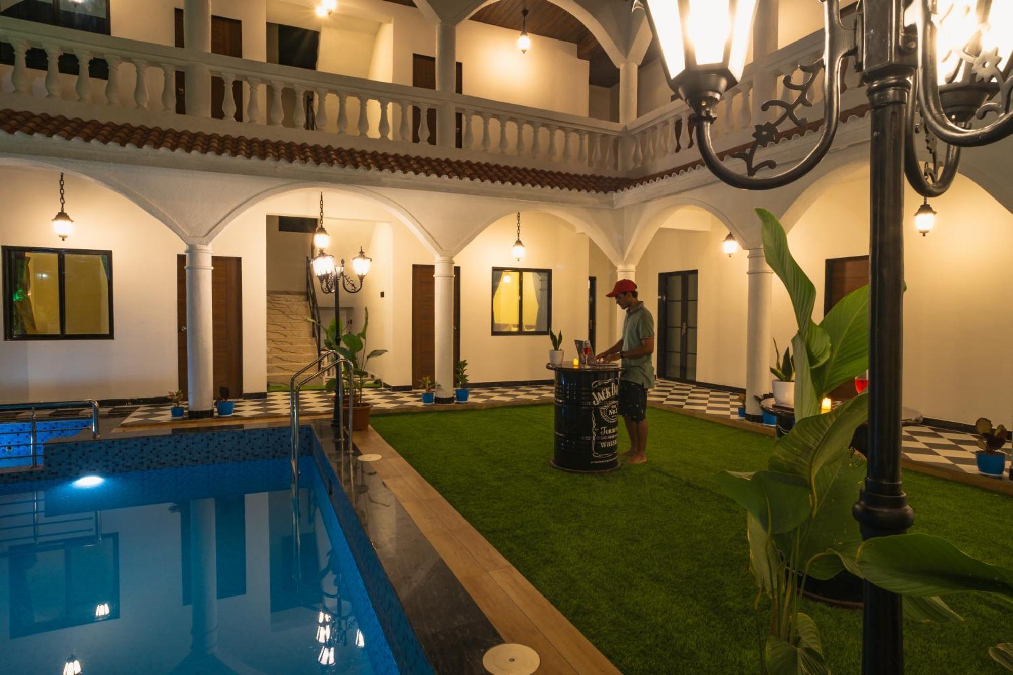 Sapphire Mansion Ξενοδοχείο Alībāg Εξωτερικό φωτογραφία